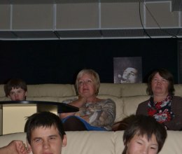 Мы в кино и сказка с нами