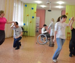 Занятия с инклюзивным танцевальным коллективом Dance – Club «INKLUSIV»