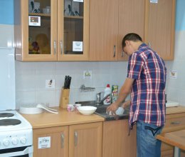 Воспитанники дома-интерната Теремок проходят обучение в Тренировочной квартире