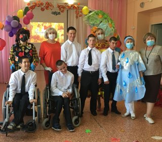 Осенний бал в доме-интернате 