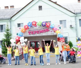 Первый праздничный день лета! 