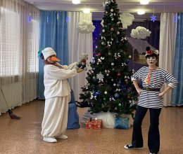 Новогодний утренник со сказочными героями