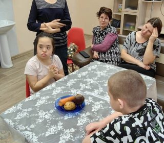 Практические занятия с детьми и их родителями в тренировочной квартире