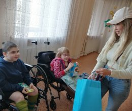 Подарки и сладости от Хакасского национального краеведческого музея 