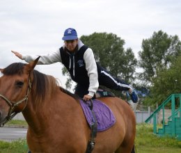 Иппотерпия - одна из лучших форм реабилитации детей-инвалидов