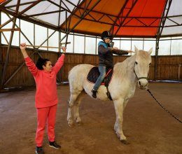 Иппотерпия - одна из лучших форм реабилитации детей-инвалидов