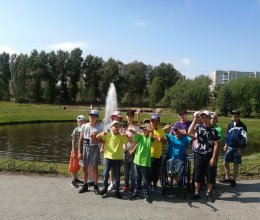 Прогулка по аллеям парка 