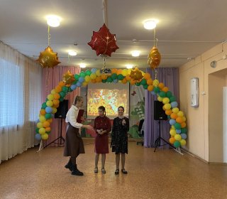 В нашем доме- интернате проходит Осенний бал