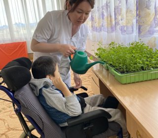 Кто любит трудиться, тому без дела не сидится 