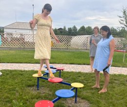 Экскурсия с родителями в сенсорный сад