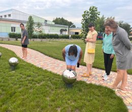 Экскурсия с родителями в сенсорный сад