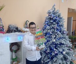 Лучшая креативная елка в мастерской Деда Мороза