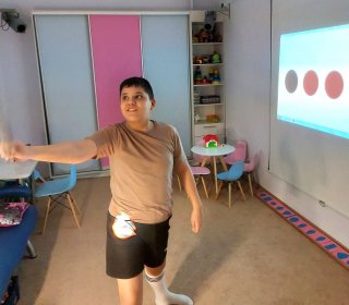 Необычные занятия в арт-терапевтической студии